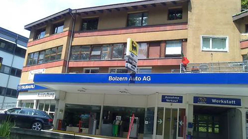 Umbau einer Autogarage in Kriens, Ansicht von der Strasse